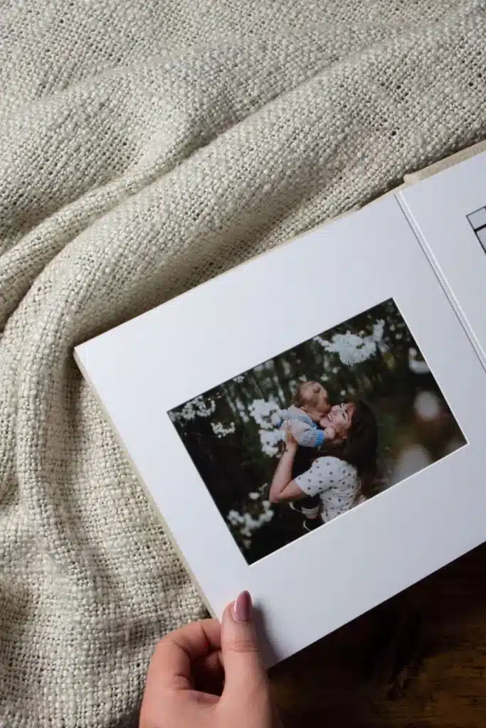matted album family portrait book 960x1440 1 683x1024 1